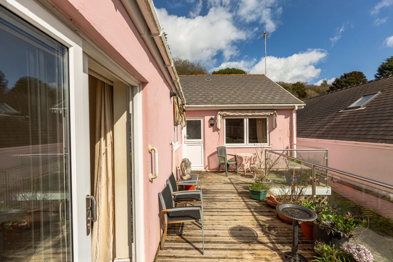 Plunch Lane, Mumbles, Swansea, SA3 4JE